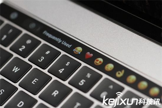 安上它 舊版MacBook Pro用戶也能用上Touch Bar
