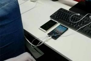 最便宜的驍龍821手機(jī)？聯(lián)想ZUK Edge黑白真機(jī)曝光