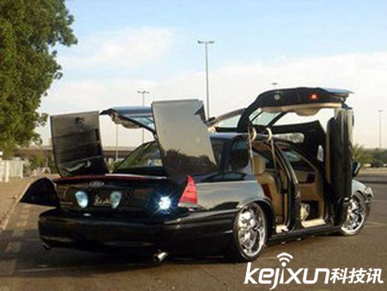 真實版變形金剛拍賣 60萬美元30秒變身