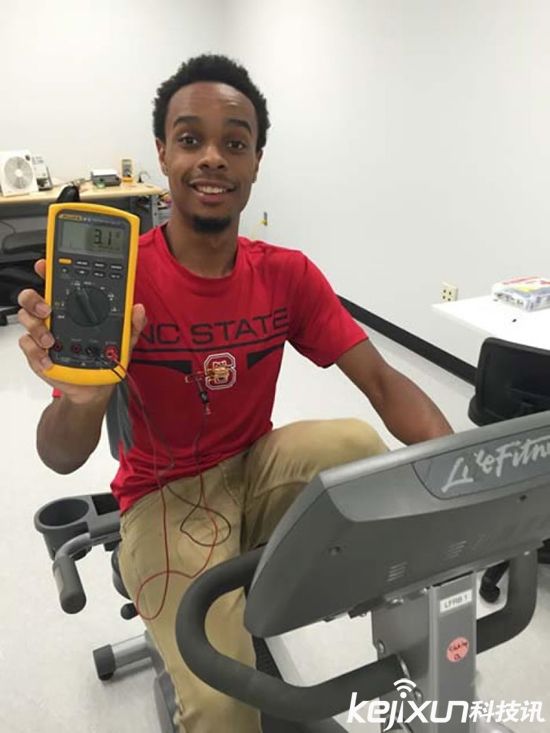 美國研發可穿戴發電器 用人體與環境溫差發電