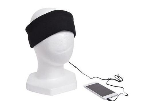 這個(gè)眼罩很貼心 定了鬧鐘只有自己能聽見