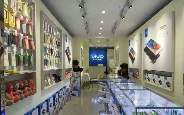 低配高價還理直氣壯 <a href=/tags/574-0.html target=_blank class=infotextkey>OPPO</a>和vivo給用戶灌了什么迷魂湯?