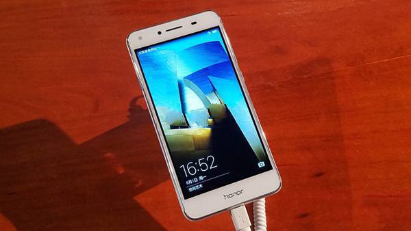 2016下半年千元機哪款好 2016下半年值得買的千元手機推薦