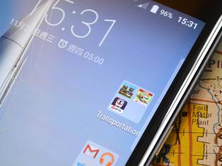 那些科幻片即視感的手機 你見過幾個 