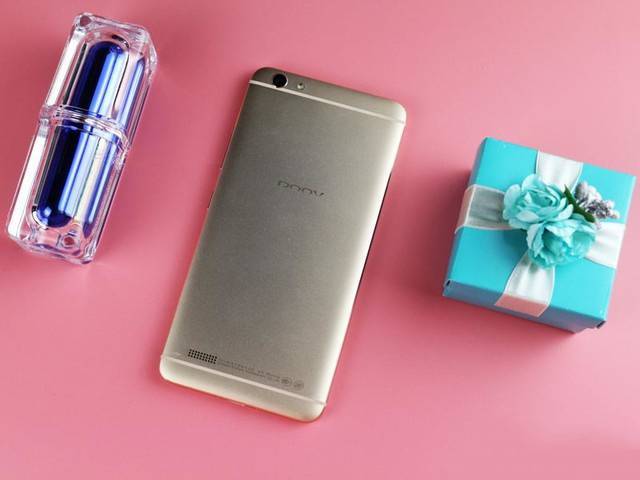 不光有美顏還有3D美妝 替代化妝鏡就靠它 