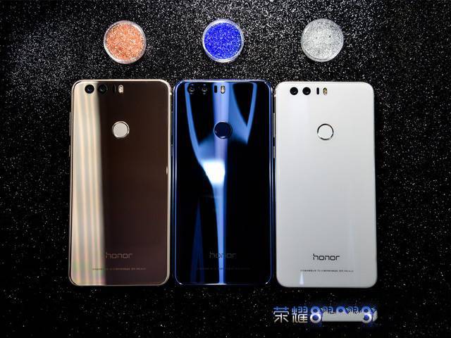 別只認識玫瑰金 2016年最炫藍色手機推薦 