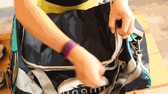 強迫癥最喜歡的旅行袋:鞋襪和衣服可以分開放