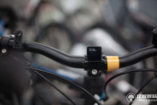 硬幣大小的防水相機 讓你從不同視角看世界