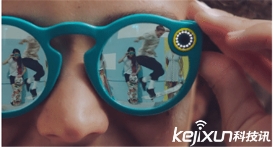 Spectacles可拍照眼鏡 瞬間席卷美國(guó)網(wǎng)絡(luò)