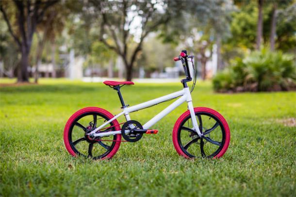 真·玩的飛起系列:電動(dòng)版BMX極限運(yùn)動(dòng)小輪車