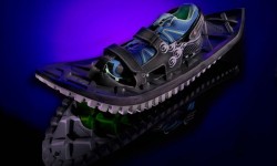 Crescent Moon雪鞋能讓你在雪地里輕松跑步