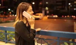 手機(jī)也能當(dāng)武器 試試這款防狼Volt手機(jī)殼