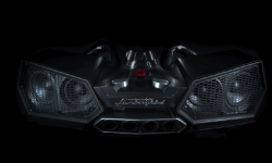 患上“蘭博”病的EsaVox音箱是這個樣子