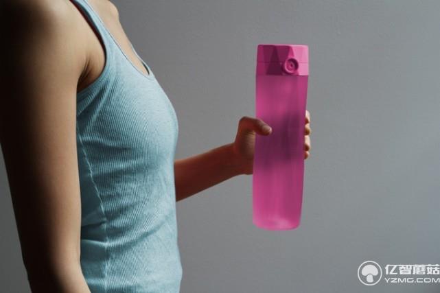 這款顏值爆表的智能水杯能提醒你按時補水