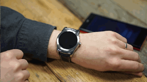 旗魚開發智能手表系統 也是傳統觸控式畫面簡約