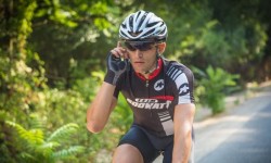 專為騎手打造的增AR智能眼鏡 一點都不影響視線