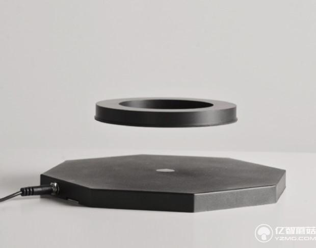 超牛??！這個神奇磁懸浮坐墊能讓你飄在空中