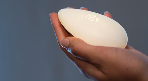 手里握著這個“香皂”就能平靜下來？我不信