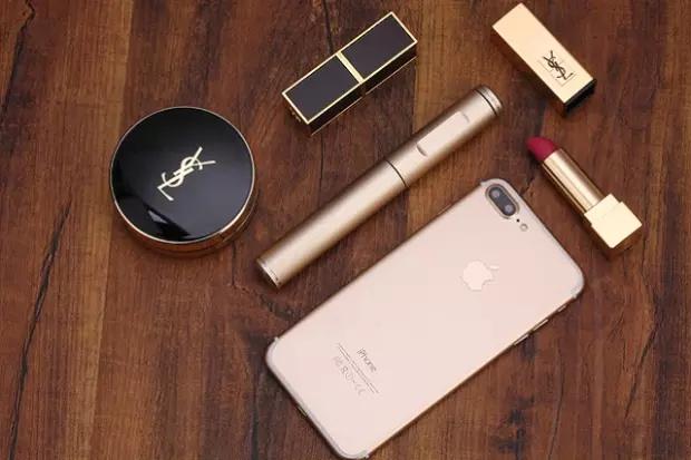 這是世界上最小的自拍桿了吧 不比口紅大多少