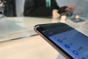 余承東點評八曲面榮耀Magic：概念試驗產(chǎn)品