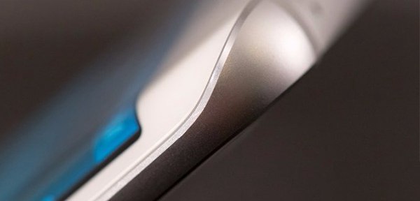 iPhone8屏幕曝光 驚艷雙曲屏加持