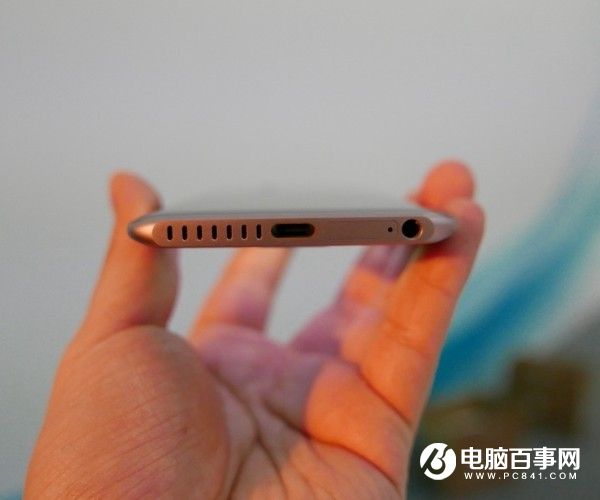 八曲面?攝像頭 榮耀Magic真機圖賞