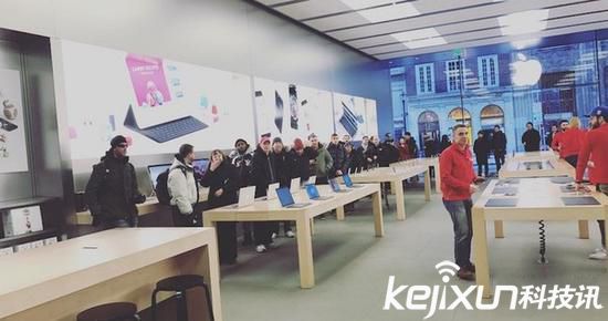 蘋果AirPods線下鋪貨 果粉排隊購買很快售罄