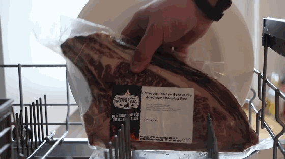 一塊牛排的N種做法:居然可以用洗碗機(jī)烹飪?