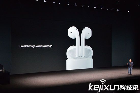 蘋果AirPods無線耳機(jī)有硬傷?捂住耳朵便失靈