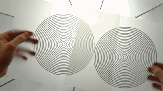 這款時鐘能幫助放松心情 看多了不會總遲到吧?