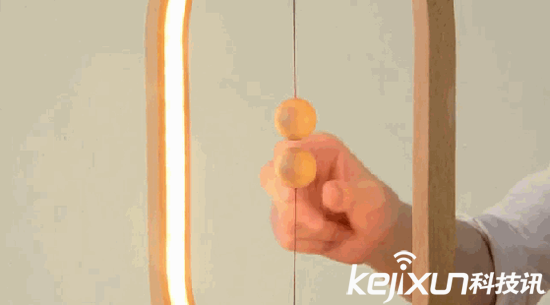 紅點設計獎產品：一款獨特的平衡臺燈