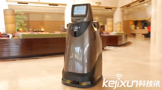 松下HOSPI(R)機器人投入使用 充當機場和酒店服務人員