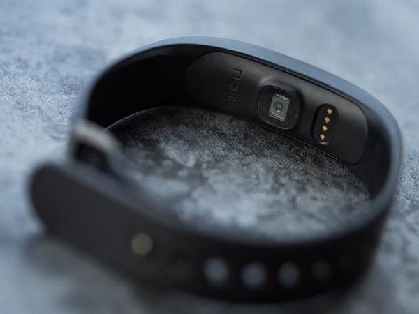 魅族手環(huán)評(píng)測(cè):功能一應(yīng)俱全 化繁為簡(jiǎn)收放有度 魅族手環(huán)評(píng)測(cè):功能一應(yīng)俱全 化繁為簡(jiǎn)收放有度