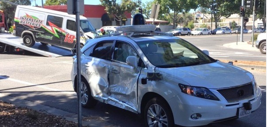 我們離開上一輛無人駕駛車去上班還有多遠？