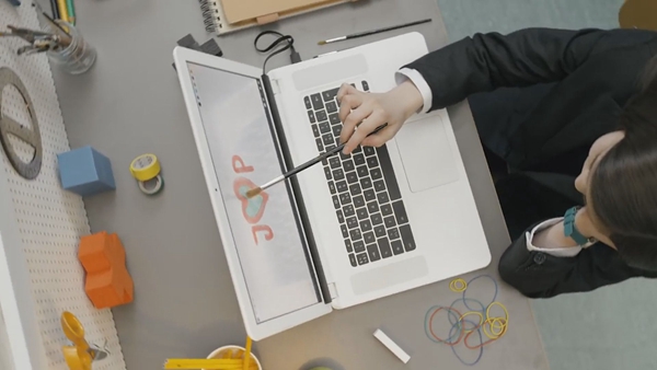 像iPad一樣操控筆記本?這個(gè)小玩意就能滿足你 像iPad一樣操控筆記本?這個(gè)小玩意就能滿足你 智能公會(huì)