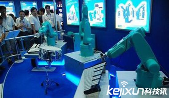 人工智能機器人搶人飯碗？蓋茨有話說