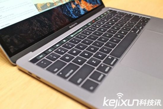 蘋(píng)果MacBook Pro又出問(wèn)題 這次是<a href=/tags/3153-0.html target=_blank class=infotextkey>鍵盤(pán)</a>!