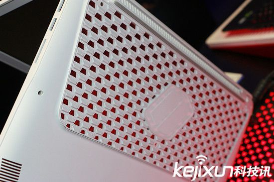 三星發(fā)布首款“玄龍騎士”電競(jìng)游戲本 性能剽悍