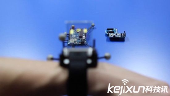 AR未來增強現實手表 顯示地圖立體方向箭頭指引