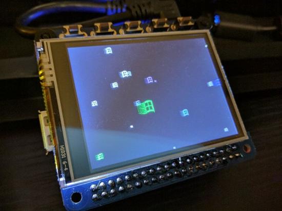 搭載Windows 98系統的智能手表：還能玩掃雷