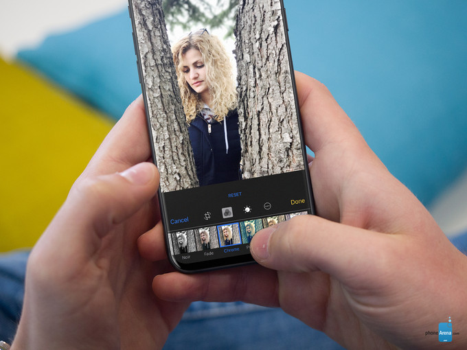 5.8英寸iPhone 8將采用無邊框OLED屏幕 邊緣位置略有彎曲