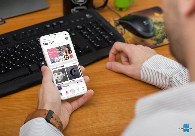 5.8英寸iPhone 8將采用無邊框OLED屏幕 邊緣位置略有彎曲