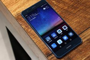 華為nova青春版sim卡安裝教程 華為nova青春版怎么裝卡？