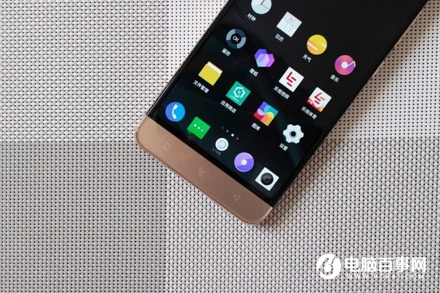 主打雙攝人工智能 樂Pro3雙攝AI版上手評測