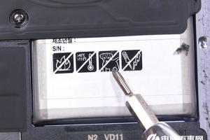 三星S8電池上有個(gè)禁狗標(biāo)簽是什么意思？