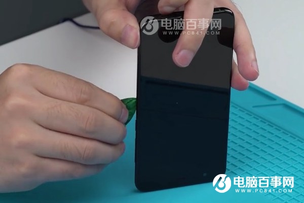 小米6后蓋怎么打開 小米6拆后蓋教程