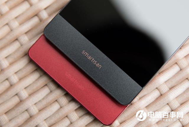 為什么都希望老羅出高端機 不讓錘子出款百元機？