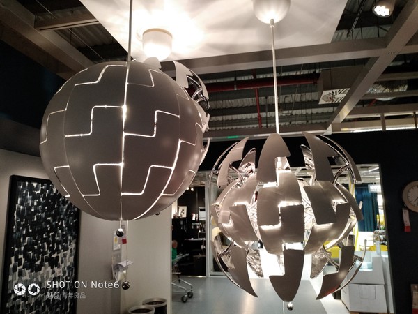 魅藍Note6室內暗光樣張