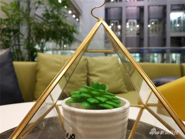 小米MIX 2評(píng)測(cè):敢在蘋(píng)果發(fā)布會(huì)前推新旗艦,靠這些