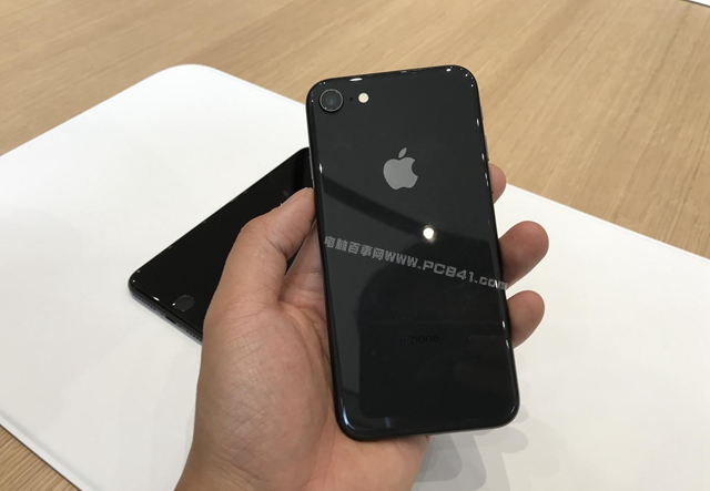 iPhone8和iPhone7哪個好 iPhone8和7區別對比